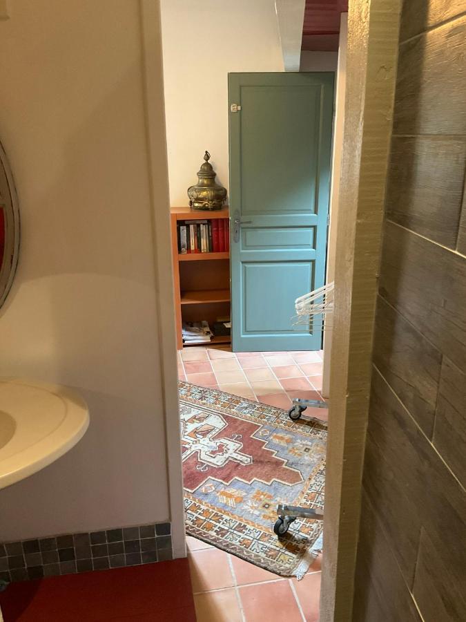 Maisonnette Proche De La Mer, Calme Avec Parking Apartment *