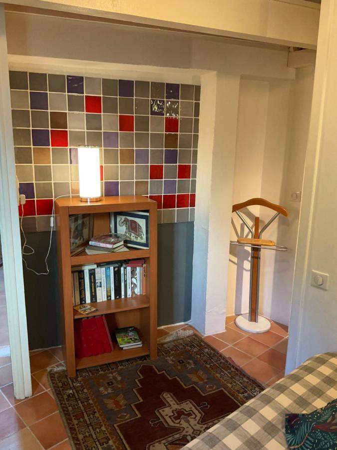 Maisonnette Proche De La Mer, Calme Avec Parking Apartment *